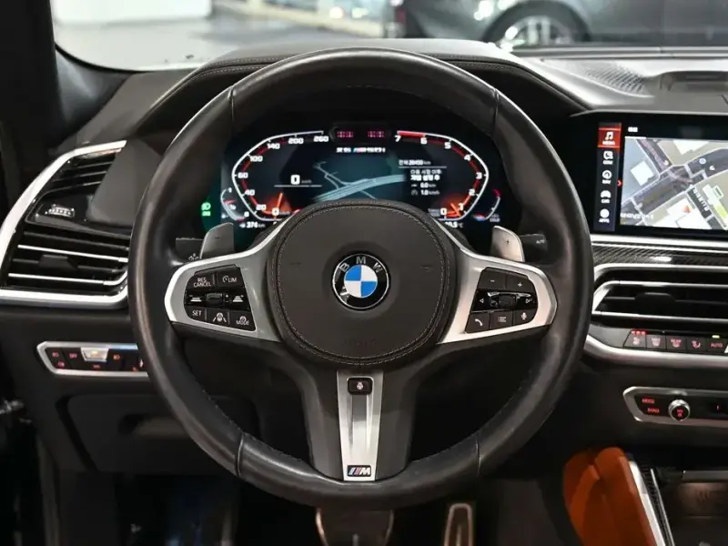 2021 BMW X6 с пробегом 28 446 км
