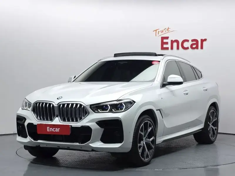 2022 BMW X6 с пробегом 51 993 км