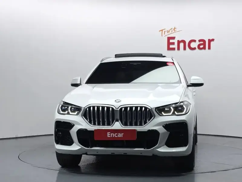 2022 BMW X6 с пробегом 51 993 км