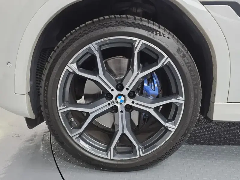 2022 BMW X6 с пробегом 51 993 км