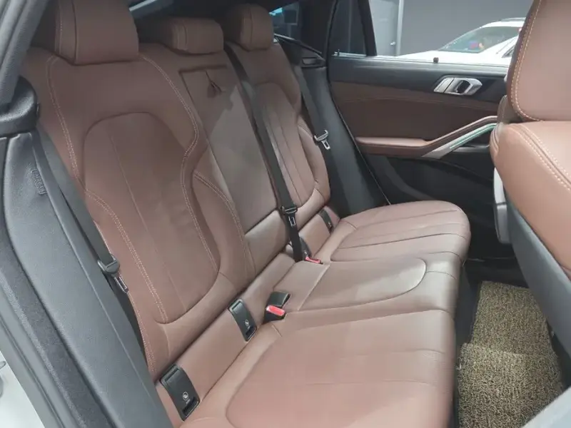 2022 BMW X6 с пробегом 51 993 км