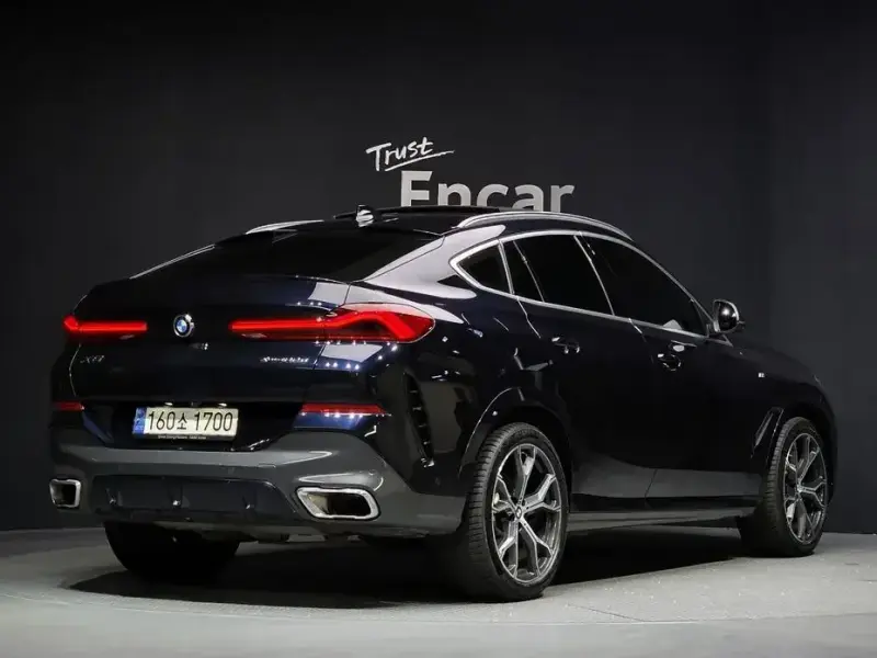 2023 BMW X6 с пробегом 52 501 км