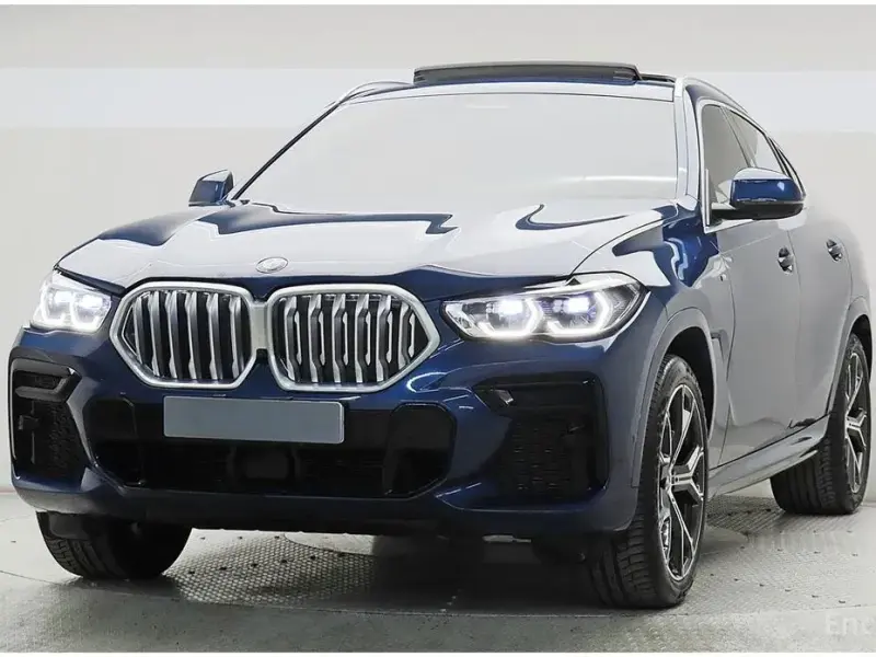 2023 BMW X6 с пробегом 13 671 км