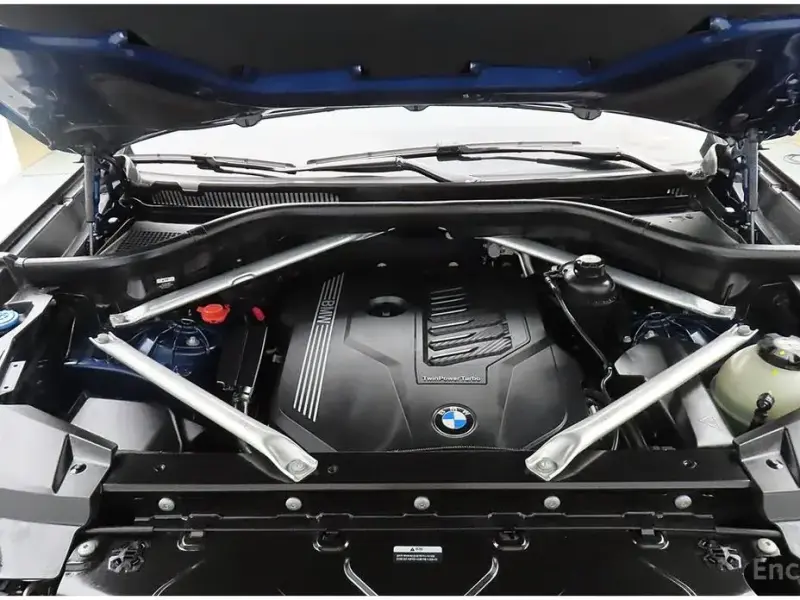 2023 BMW X6 с пробегом 13 671 км