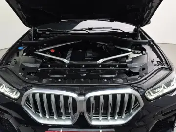 2022 BMW X6 с пробегом 32 763 км
