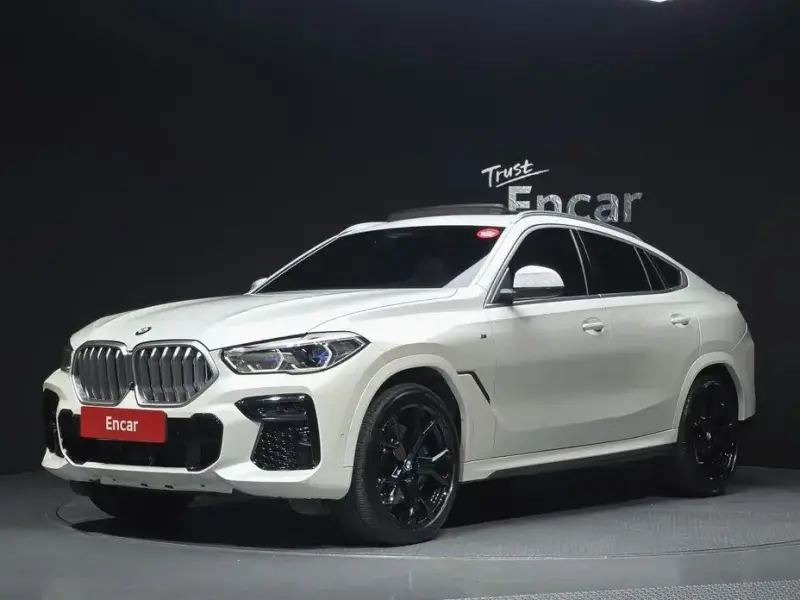 2022 BMW X6 с пробегом 70 870 км