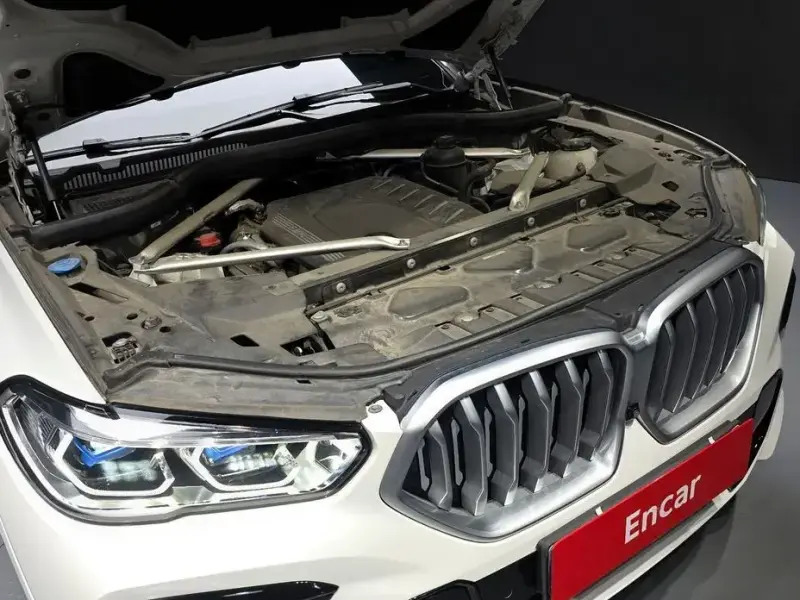 2022 BMW X6 с пробегом 70 870 км