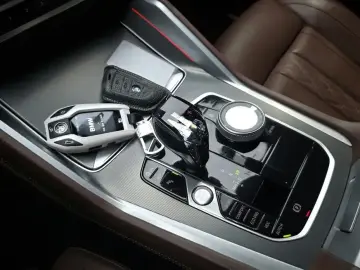 2022 BMW X6 с пробегом 70 870 км