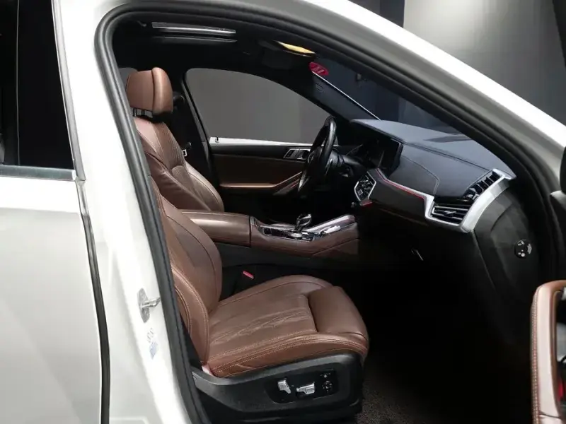 2022 BMW X6 с пробегом 70 870 км