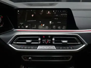 2022 BMW X6 с пробегом 70 870 км
