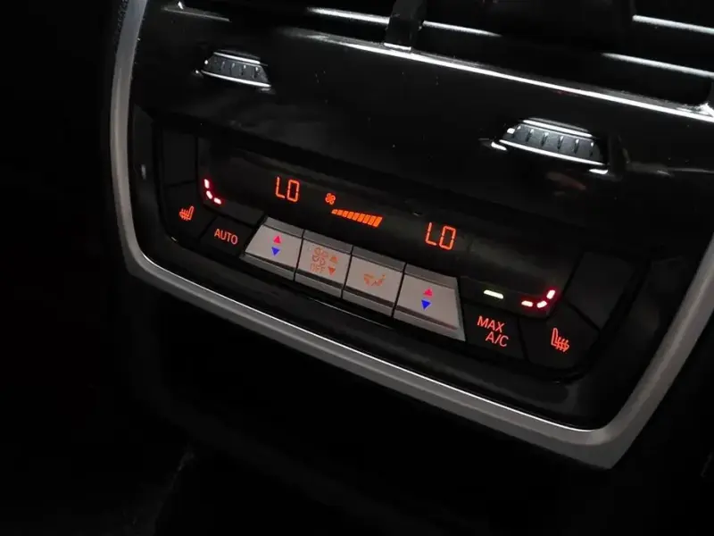 2022 BMW X6 с пробегом 70 870 км