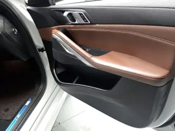 2022 BMW X6 с пробегом 70 870 км