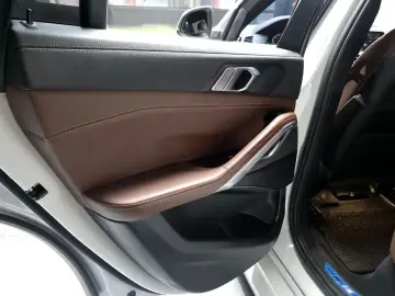 2022 BMW X6 с пробегом 70 870 км