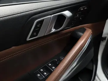 2022 BMW X6 с пробегом 70 870 км