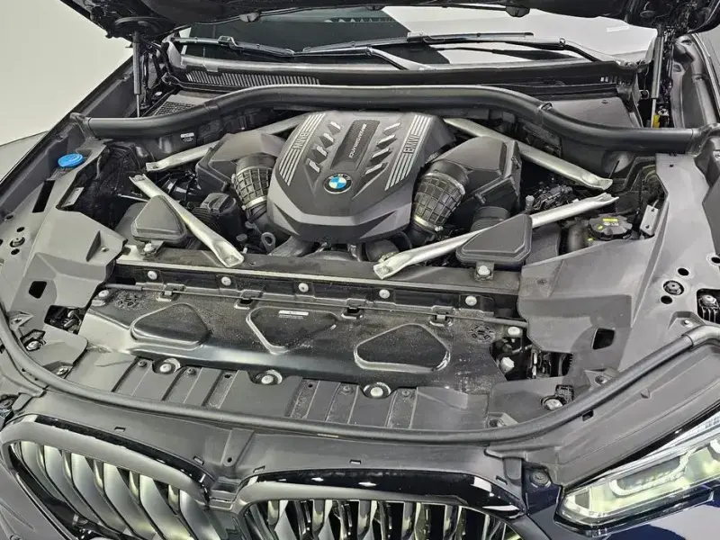 2023 BMW X6 с пробегом 39 017 км