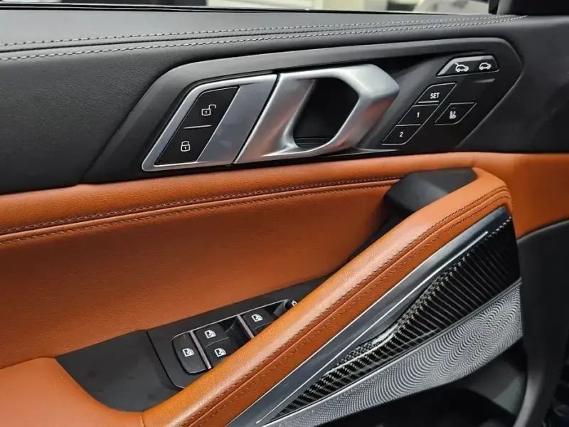 2023 BMW X6 с пробегом 39 017 км