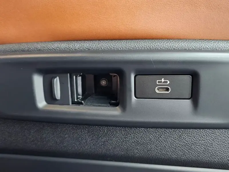 2023 BMW X6 с пробегом 39 017 км