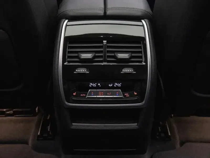 2023 BMW X6 с пробегом 69 623 км