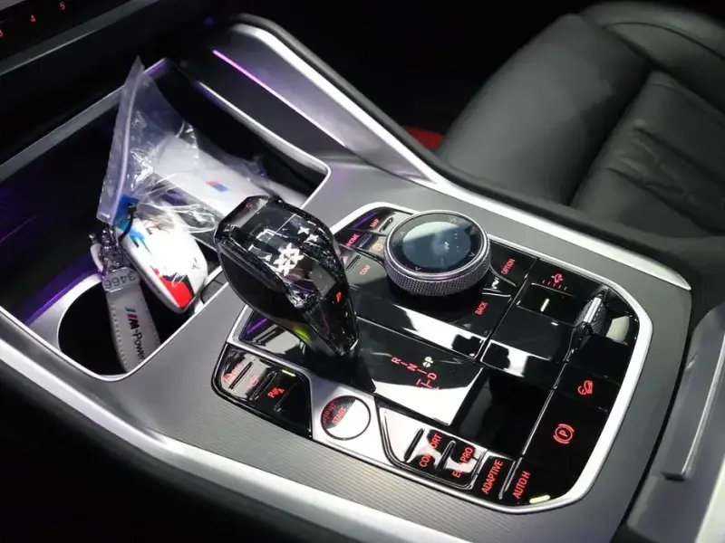 2022 BMW X6 с пробегом 24 443 км
