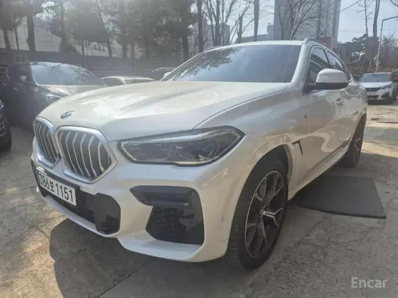 2023 BMW X6 с пробегом 10 308 км