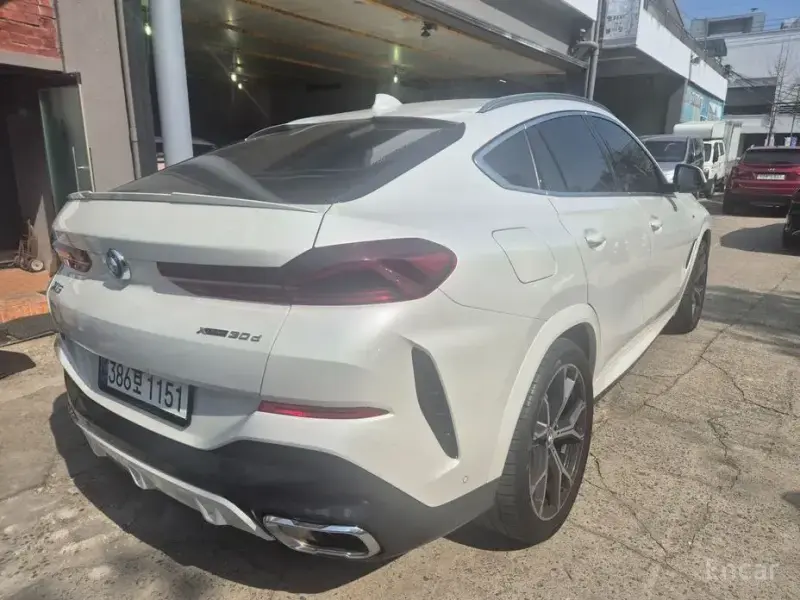 2023 BMW X6 с пробегом 10 308 км