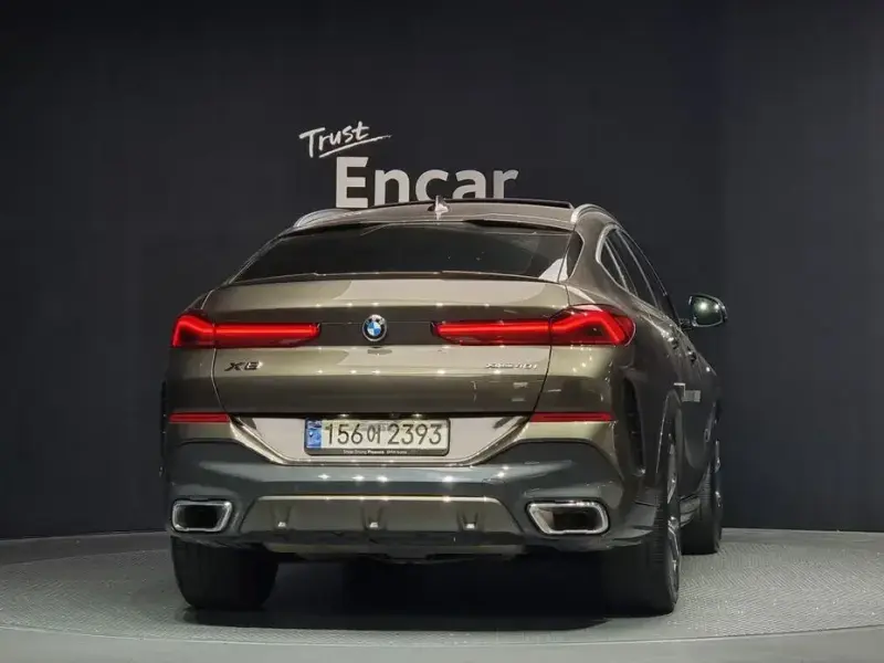 2021 BMW X6 с пробегом 100 931 км