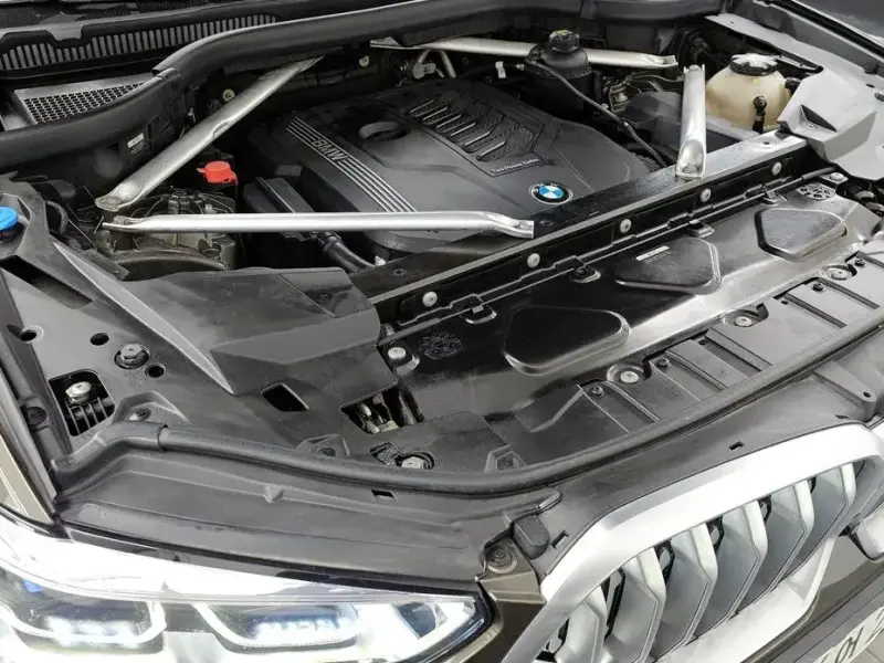 2021 BMW X6 с пробегом 100 931 км