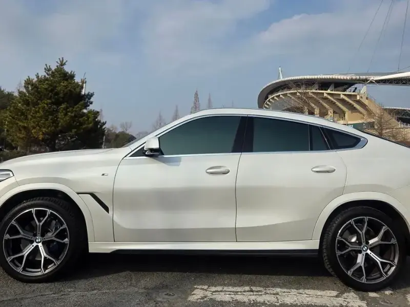 2021 BMW X6 с пробегом 123 821 км
