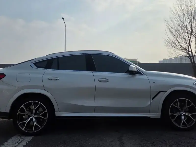 2021 BMW X6 с пробегом 123 821 км