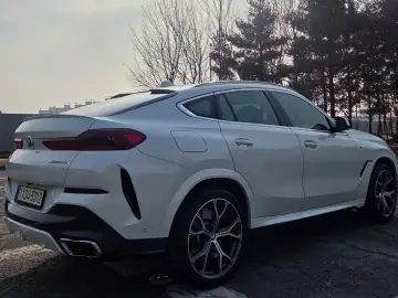 2021 BMW X6 с пробегом 123 821 км