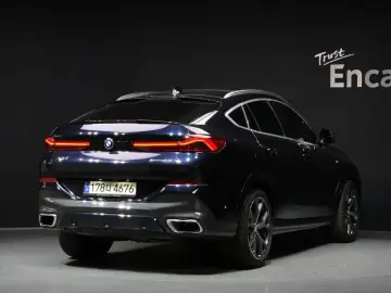 2021 BMW X6 с пробегом 15 468 км