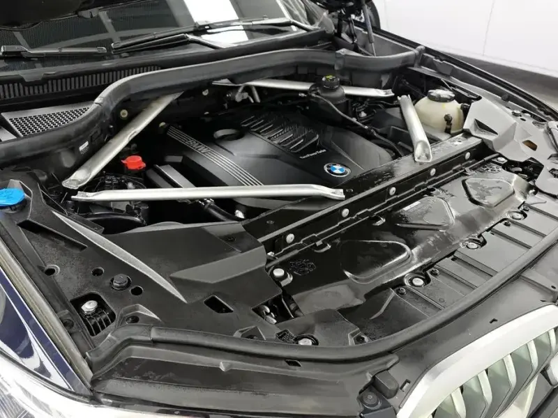 2021 BMW X6 с пробегом 15 468 км