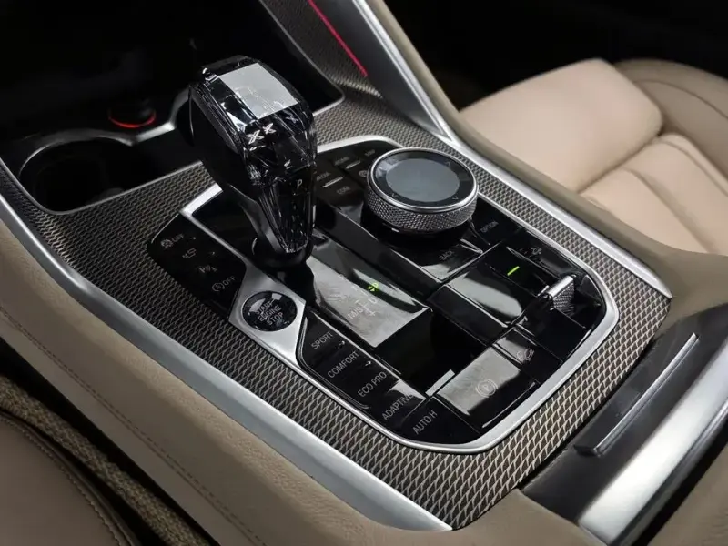2021 BMW X6 с пробегом 15 468 км