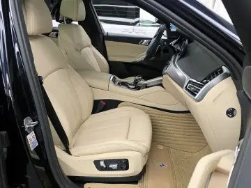 2021 BMW X6 с пробегом 15 468 км
