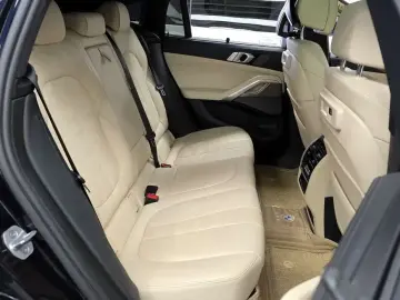 2021 BMW X6 с пробегом 15 468 км