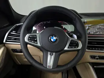 2021 BMW X6 с пробегом 15 468 км