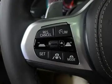 2021 BMW X6 с пробегом 15 468 км