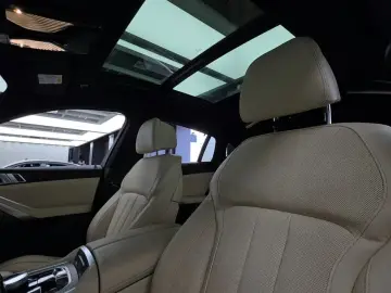 2021 BMW X6 с пробегом 15 468 км