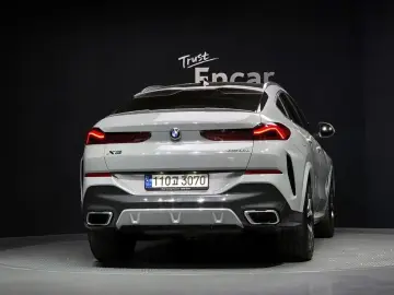 2022 BMW X6 с пробегом 60 733 км