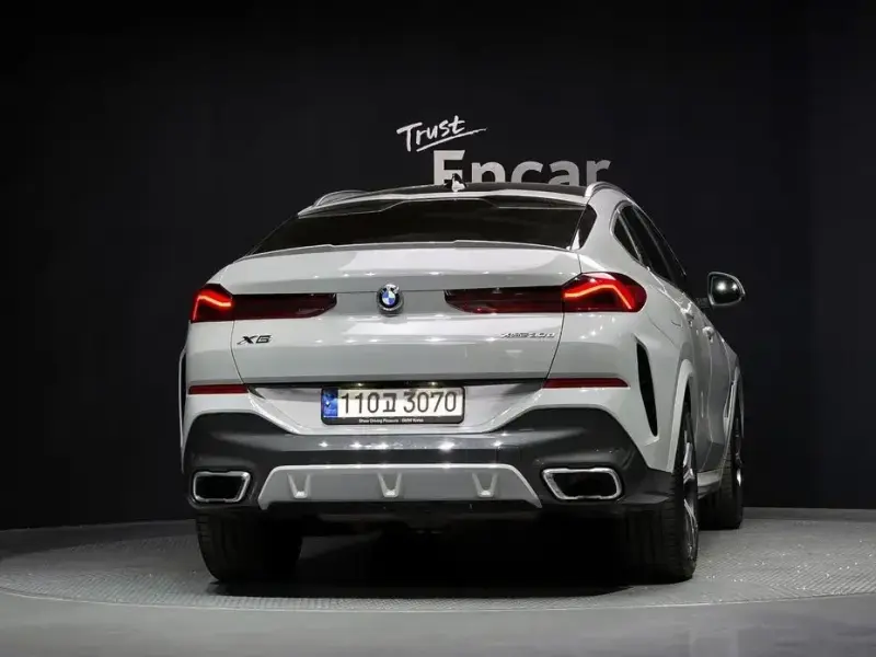 2022 BMW X6 с пробегом 60 733 км