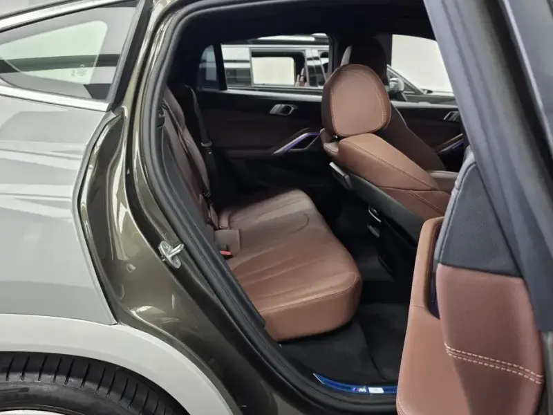 2022 BMW X6 с пробегом 60 733 км