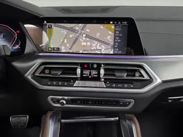 2022 BMW X6 с пробегом 60 733 км