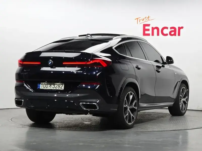 2021 BMW X6 с пробегом 37 805 км