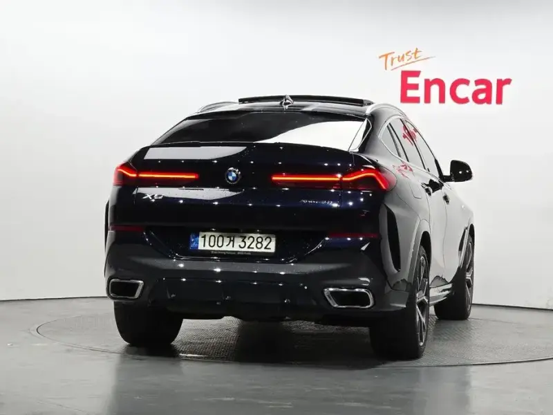 2021 BMW X6 с пробегом 37 805 км