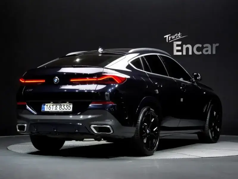 2021 BMW X6 с пробегом 83 679 км