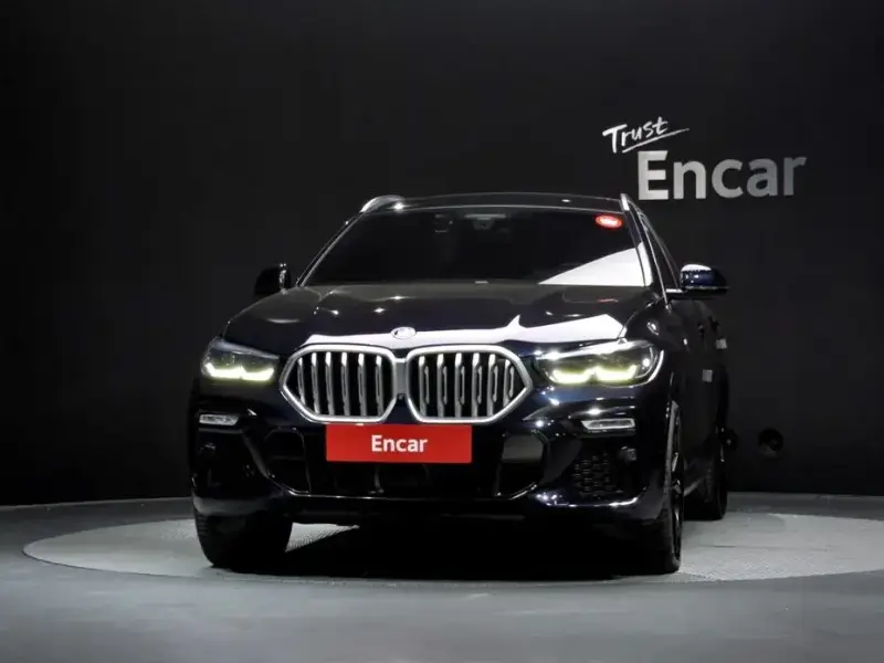 2021 BMW X6 с пробегом 83 679 км