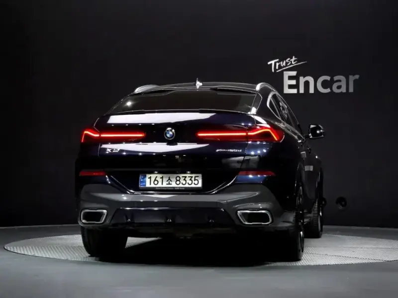 2021 BMW X6 с пробегом 83 679 км