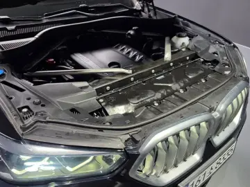 2021 BMW X6 с пробегом 83 679 км