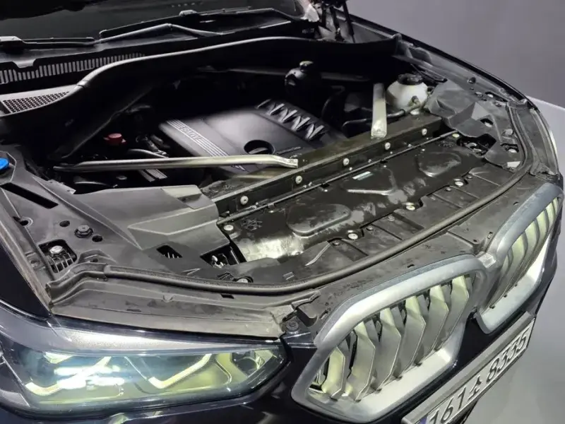 2021 BMW X6 с пробегом 83 679 км