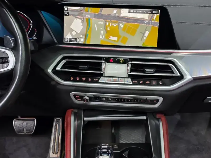 2021 BMW X6 с пробегом 83 679 км